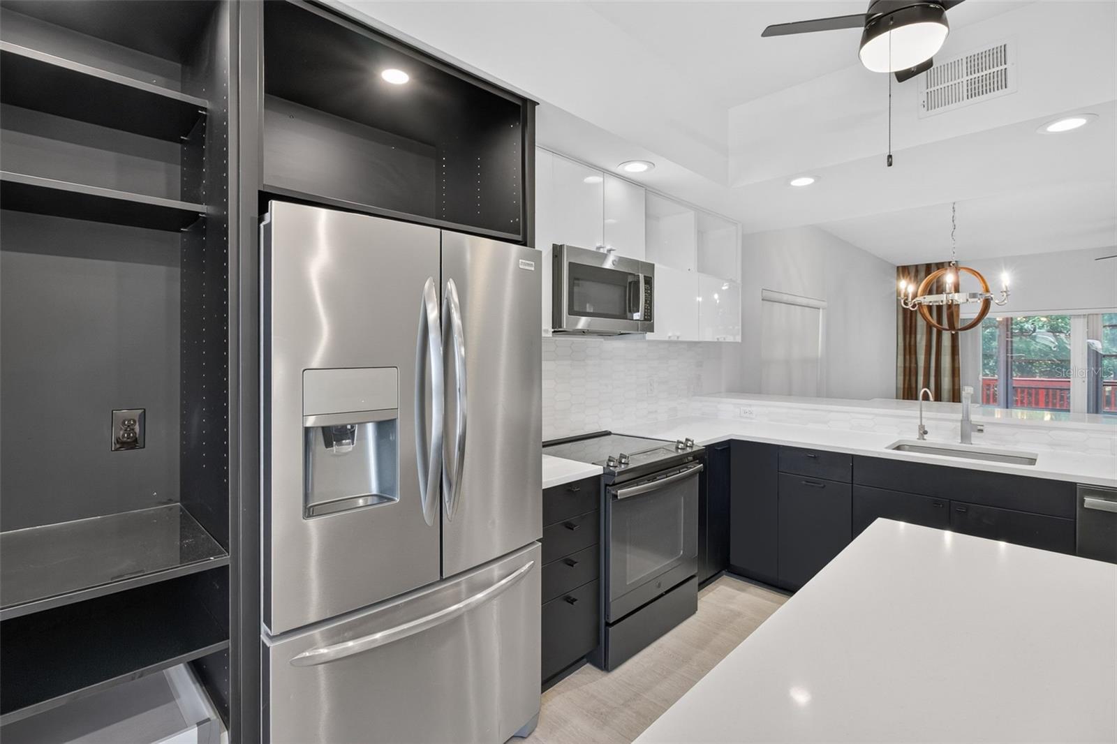 6330 99th Unit 14b, St Petersburg, FL 33708