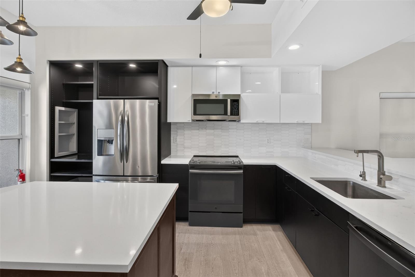 6330 99th Unit 14b, St Petersburg, FL 33708