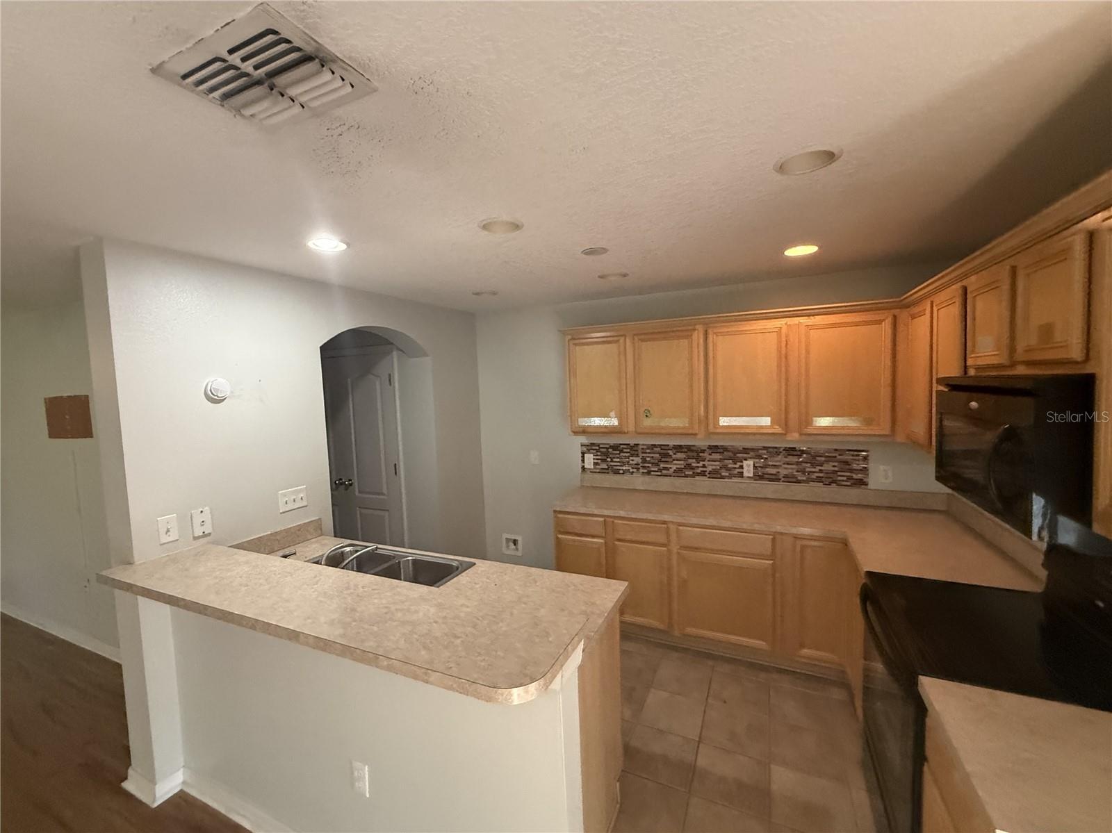 4521 Limerick, Tampa, FL 33610