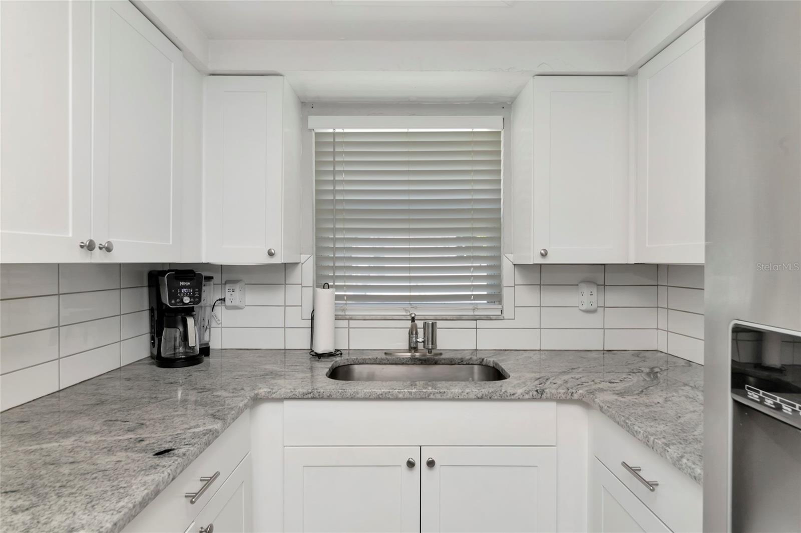 2951 Edgewood, Sarasota, FL 34231