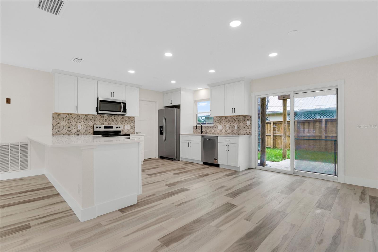 2304 Travelers Palm, Edgewater, FL 32141