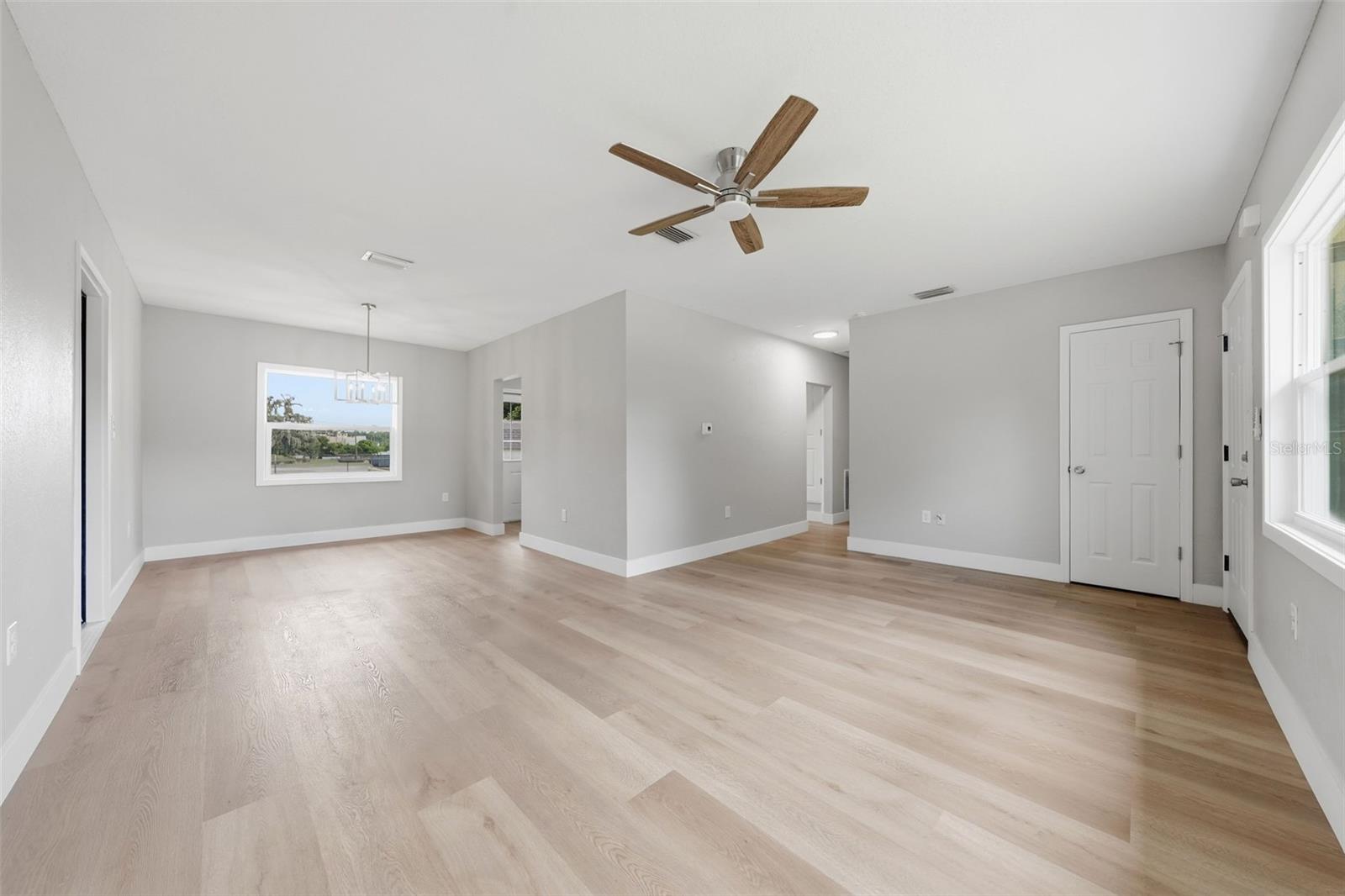 307 11th, Ocala, FL 34470