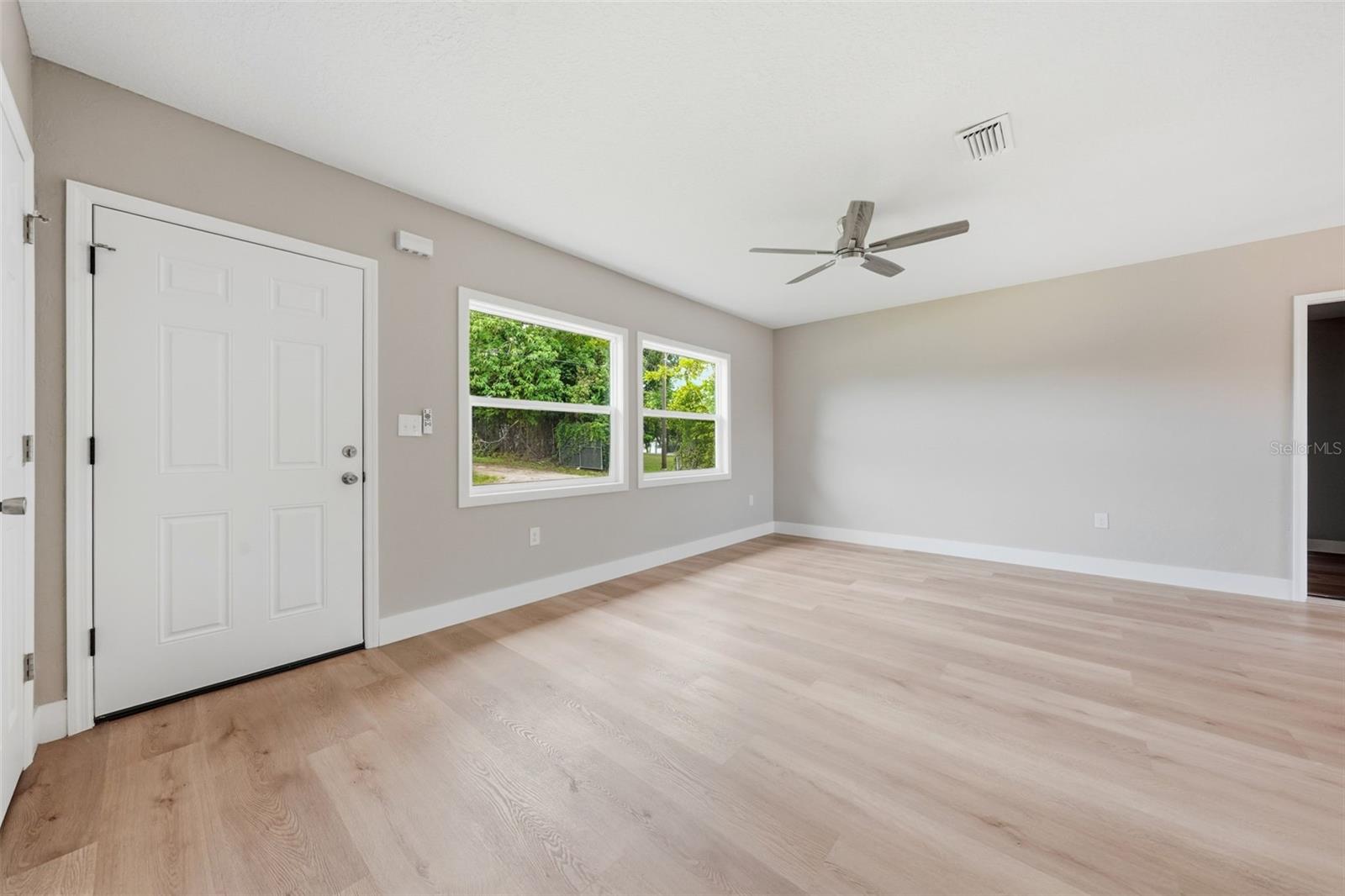 307 11th, Ocala, FL 34470