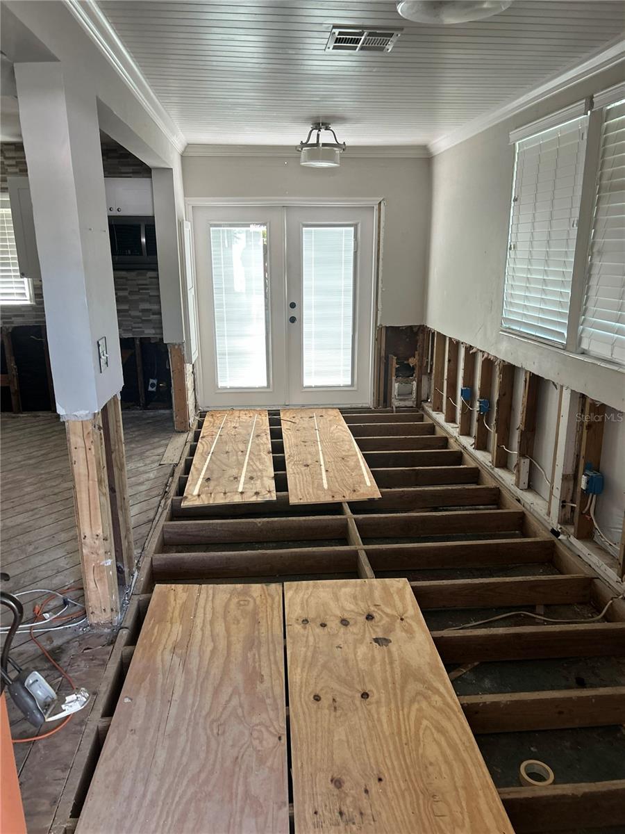 3008 Dupont, Gulfport, FL 33707