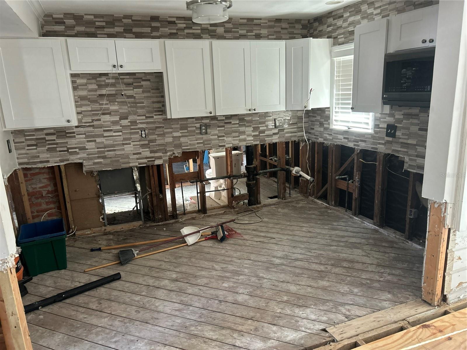 3008 Dupont, Gulfport, FL 33707