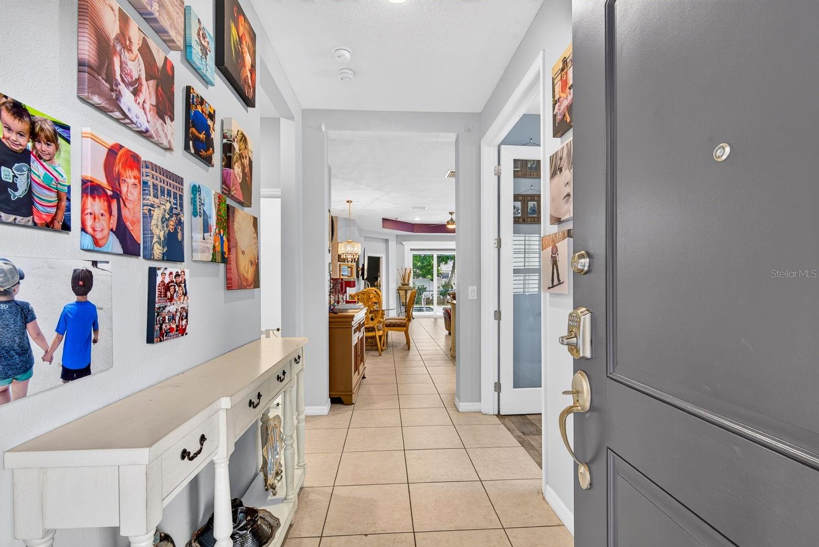7010 Playa Bella, Bradenton, FL 34209