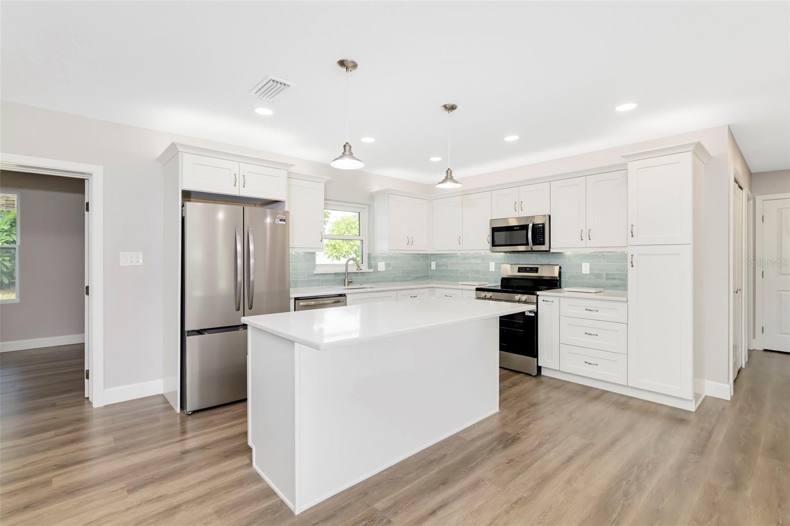 2253 Goldenrod, Sarasota, FL 34239