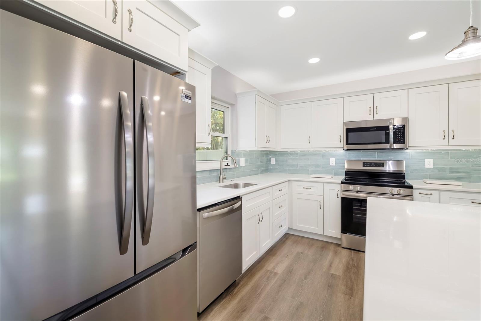 2253 Goldenrod, Sarasota, FL 34239