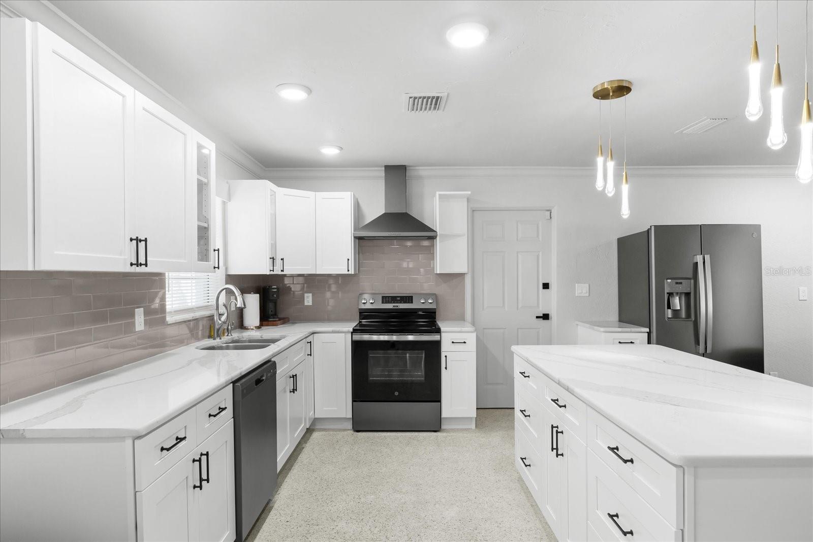 10001 Yacht Club, Treasure Island, FL 33706