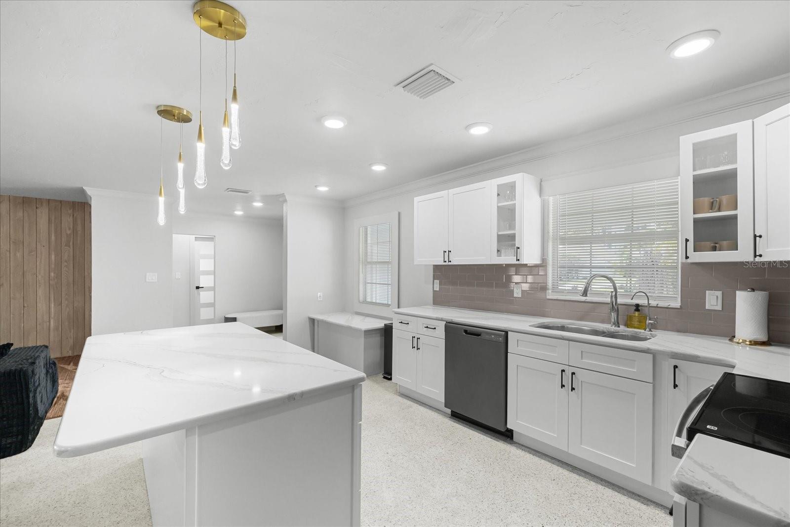 10001 Yacht Club, Treasure Island, FL 33706