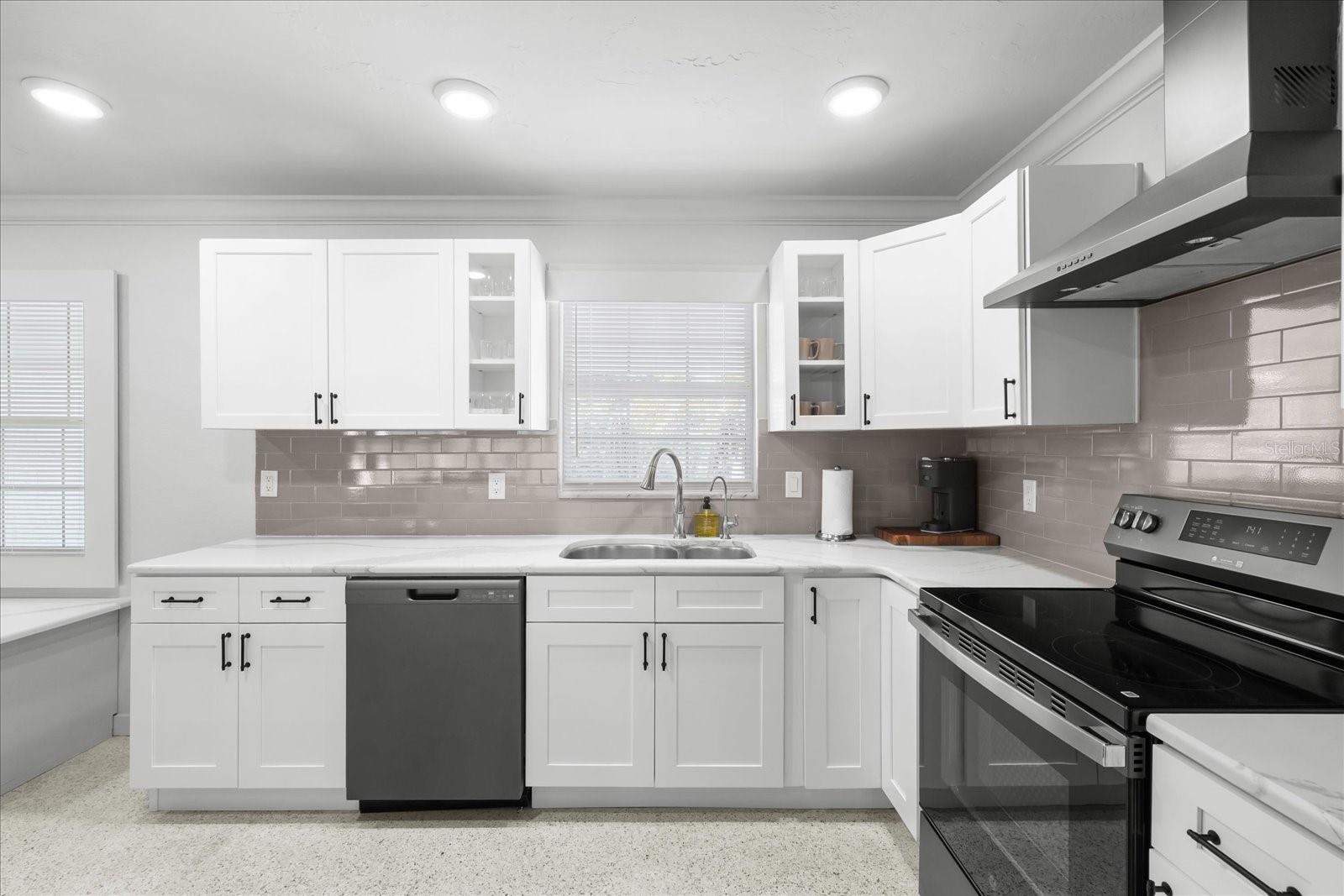 10001 Yacht Club, Treasure Island, FL 33706
