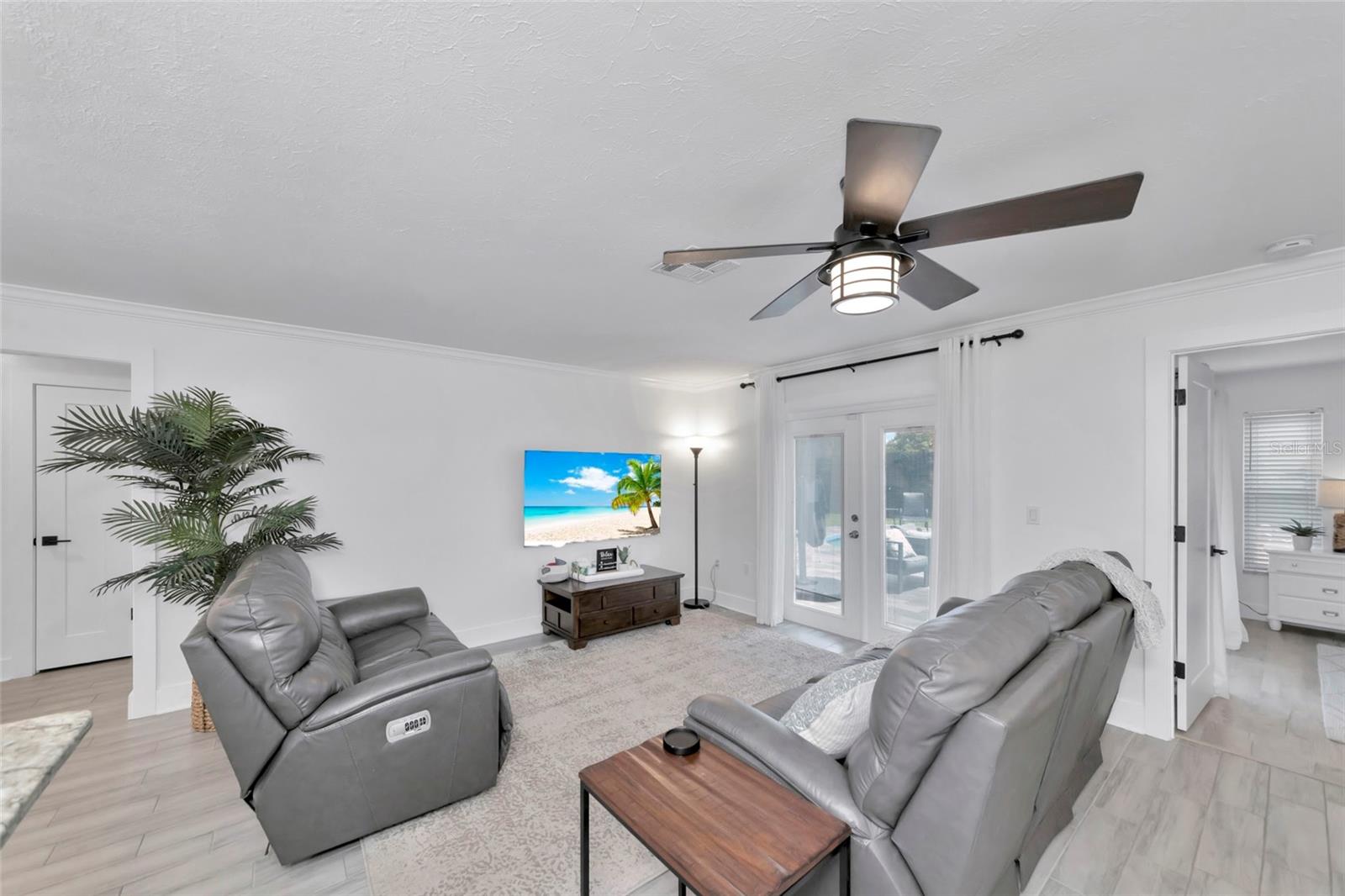 2861 Indianwood, Sarasota, FL 34232