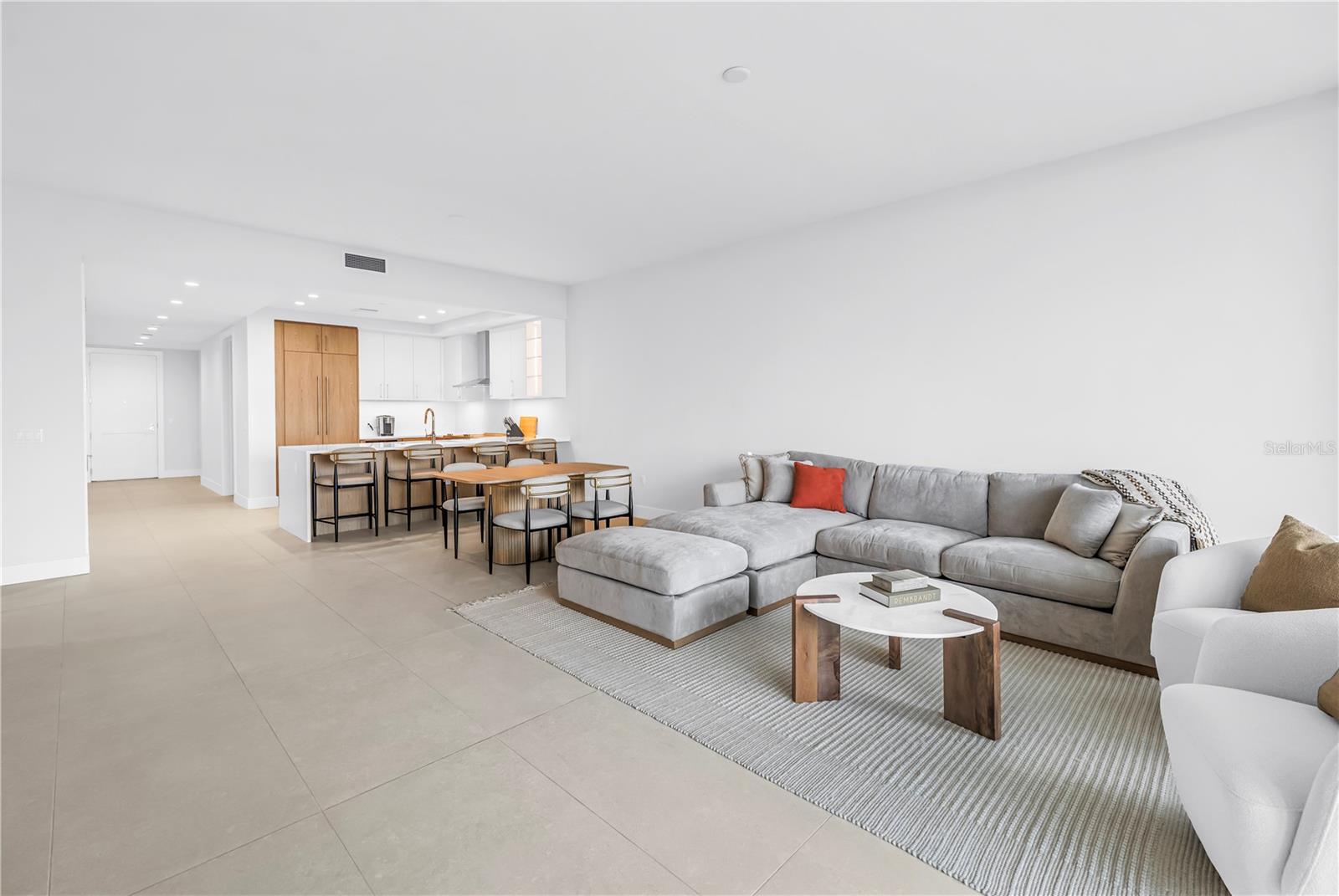 275 1st Unit 3704, St Petersburg, FL 33701