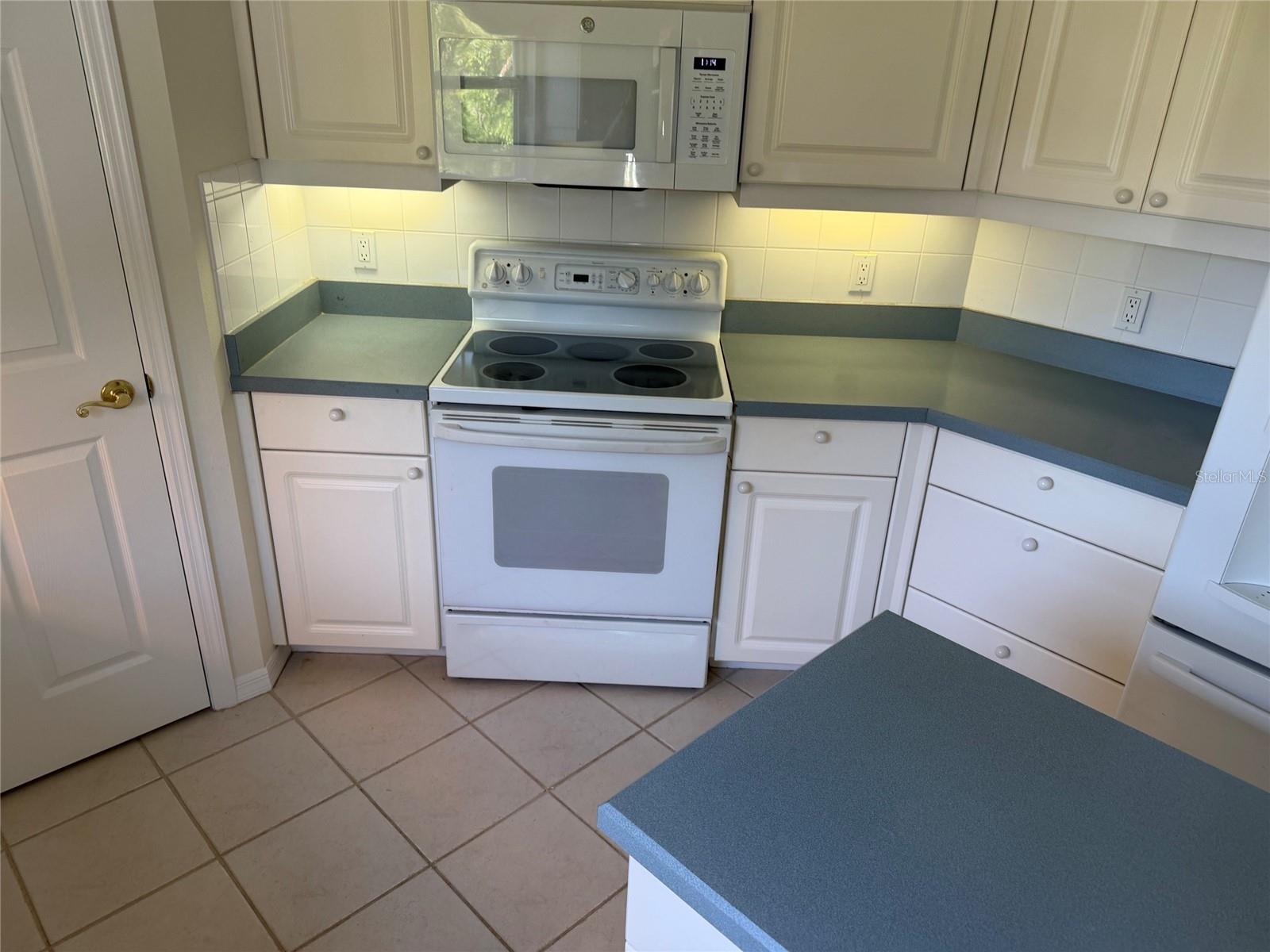9250 13th Avenue, Bradenton, FL 34209