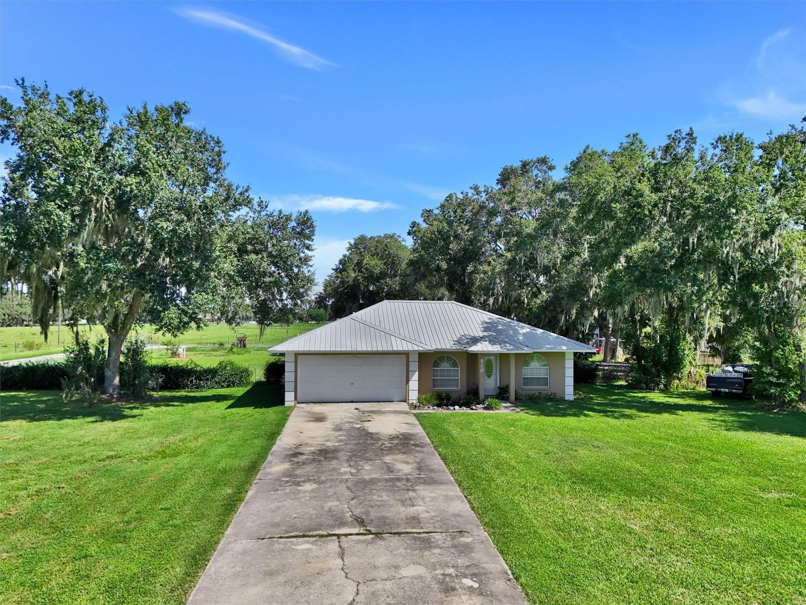 510 Cloverleaf, Lithia, FL 33547