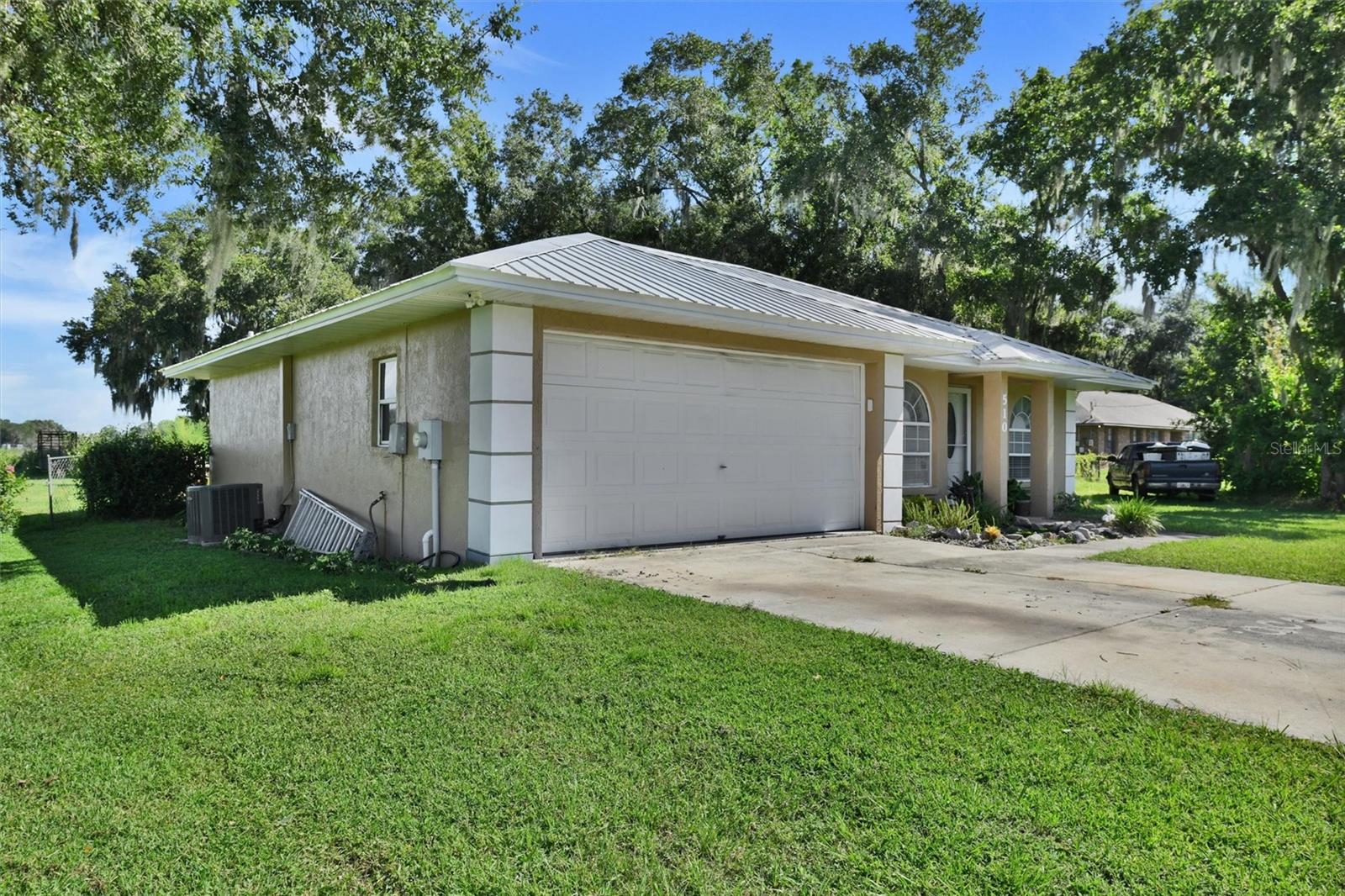 510 Cloverleaf, Lithia, FL 33547