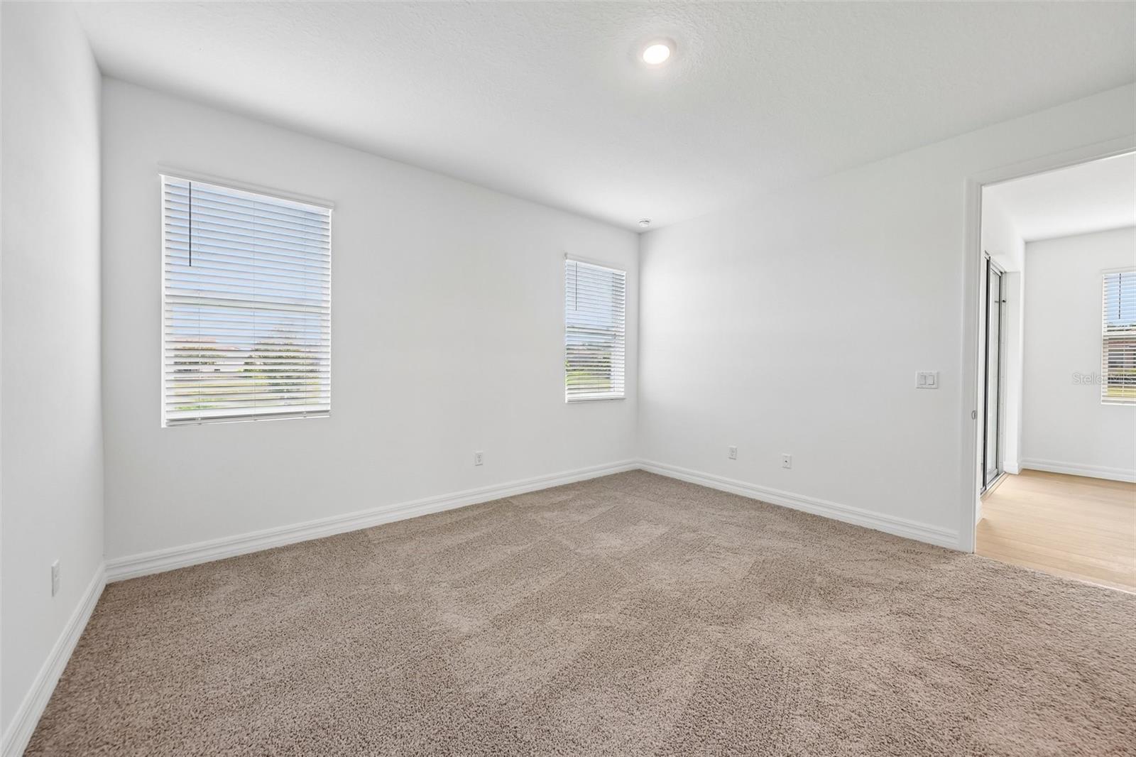 8595 Bridgeport Bay, Mount Dora, FL 32757
