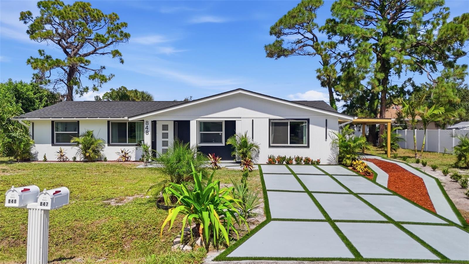 848 Olympia, Venice, FL 34293
