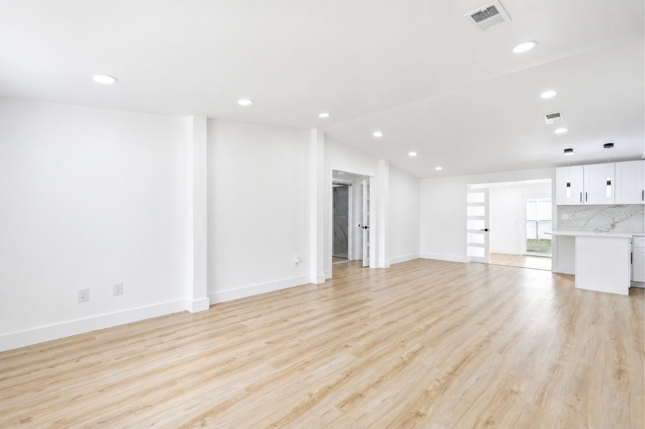 848 Olympia, Venice, FL 34293