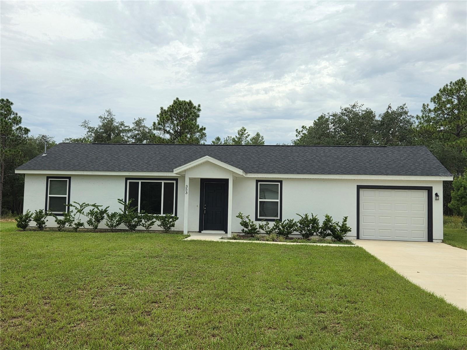 353 Fisher, Ocklawaha, FL 32179