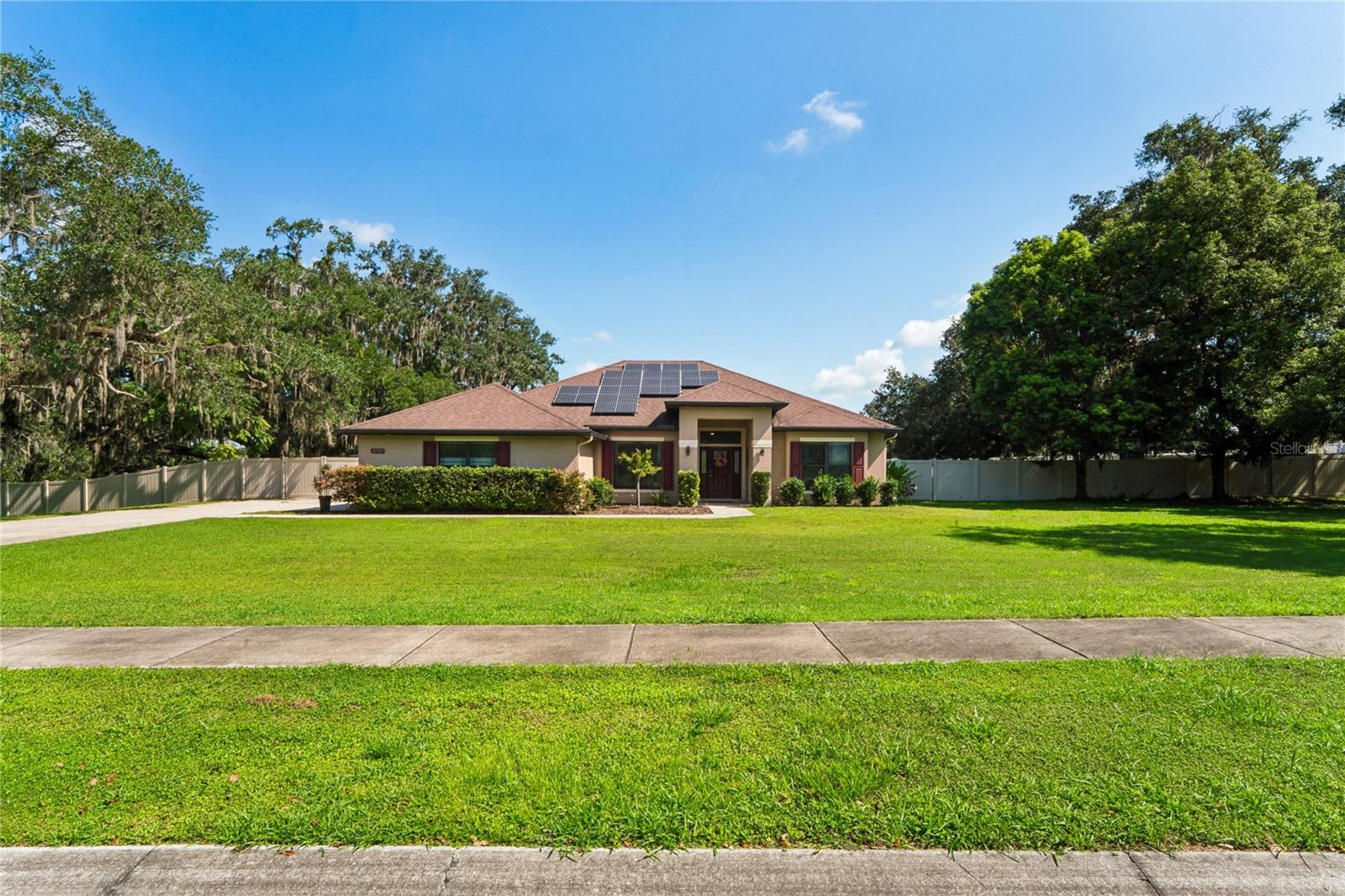 27725 Century Oaks, Dade City, FL 33525