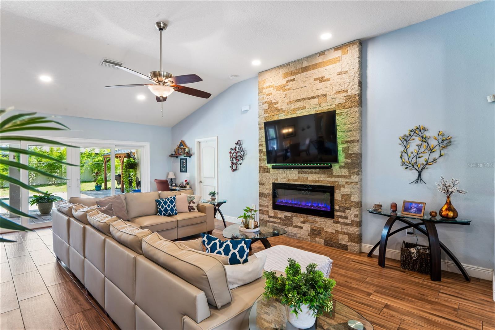 27725 Century Oaks, Dade City, FL 33525
