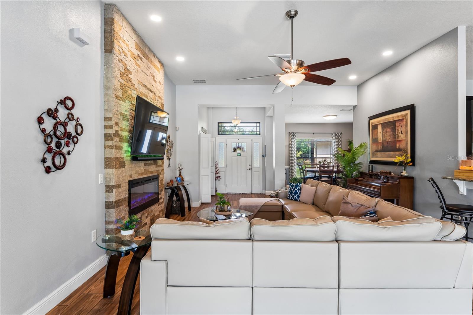 27725 Century Oaks, Dade City, FL 33525