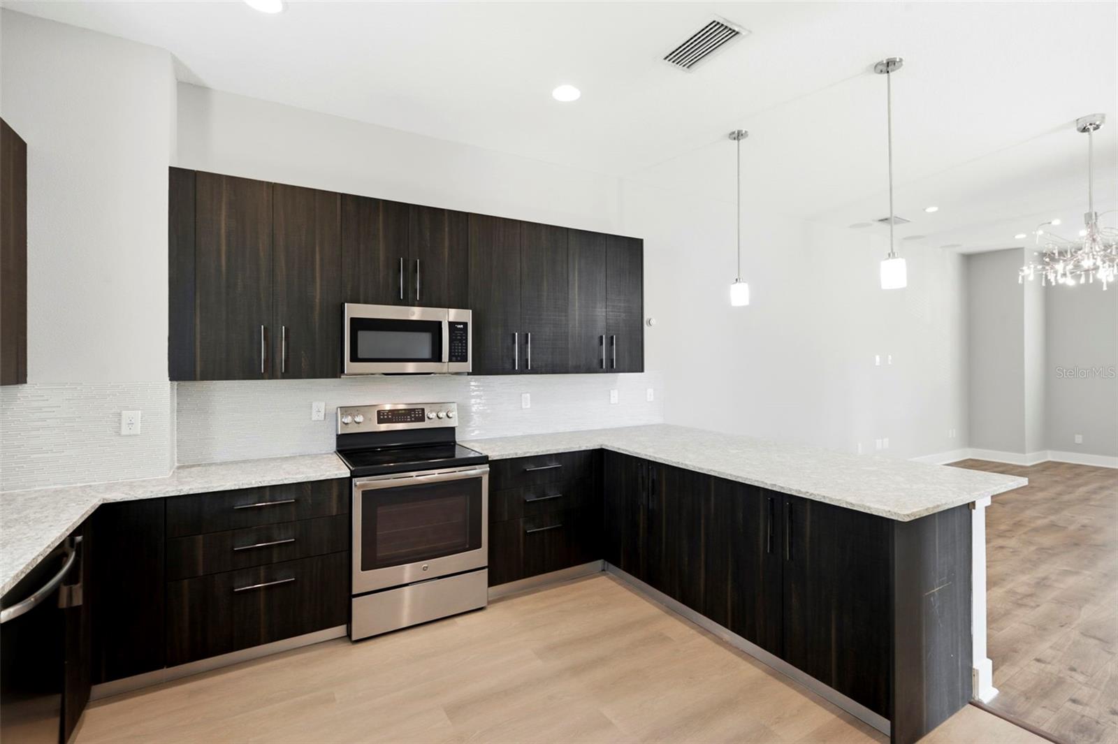 4810 Mcelroy Unit 7, Tampa, FL 33611