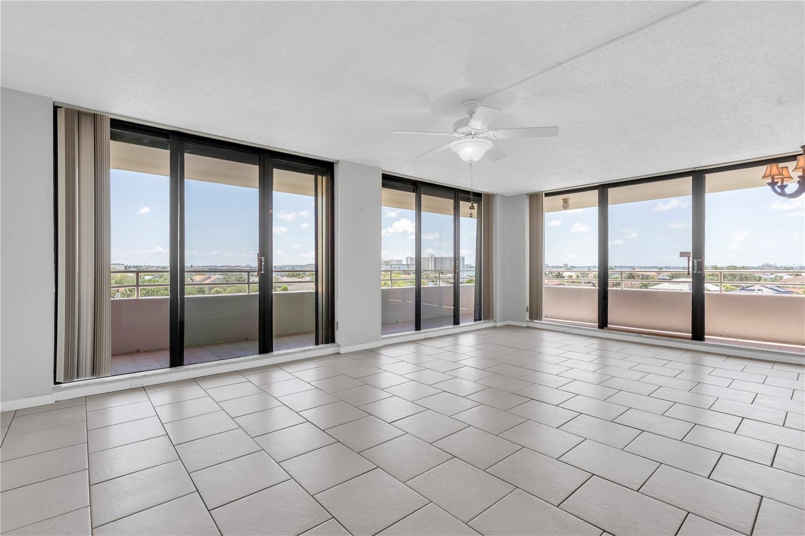 5950 Pelican Bay Unit 601, Gulfport, FL 33707