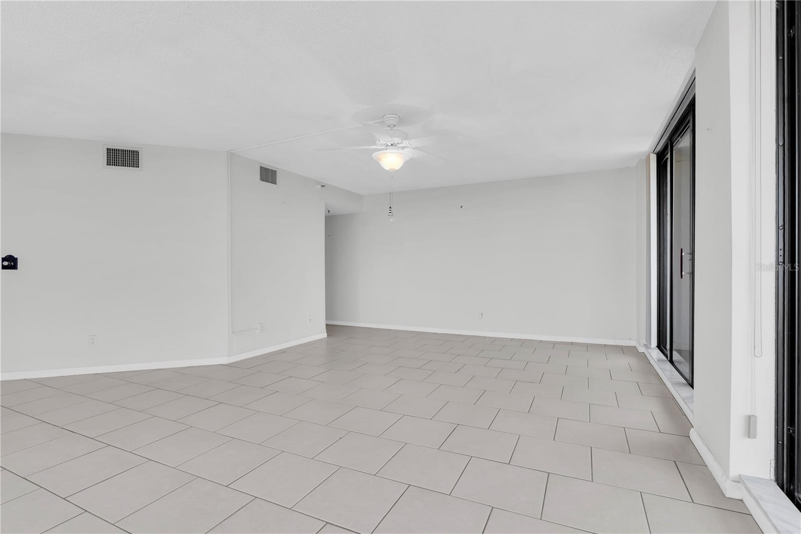 5950 Pelican Bay Unit 601, Gulfport, FL 33707