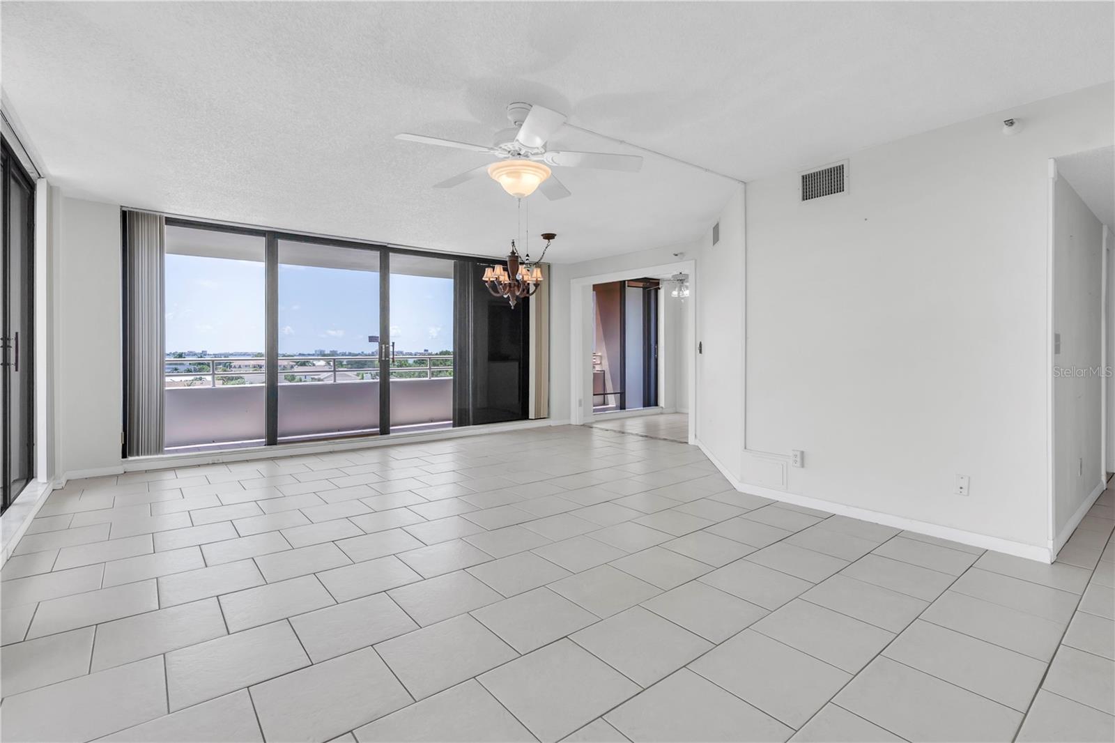 5950 Pelican Bay Unit 601, Gulfport, FL 33707