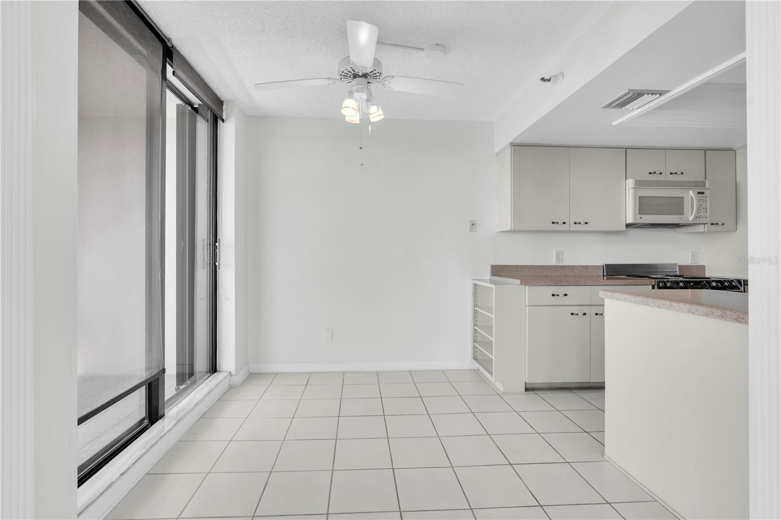 5950 Pelican Bay Unit 601, Gulfport, FL 33707