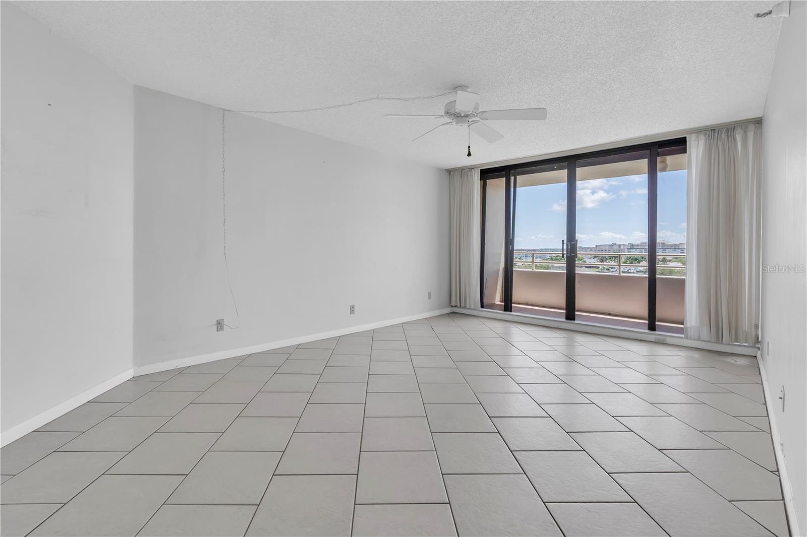 5950 Pelican Bay Unit 601, Gulfport, FL 33707