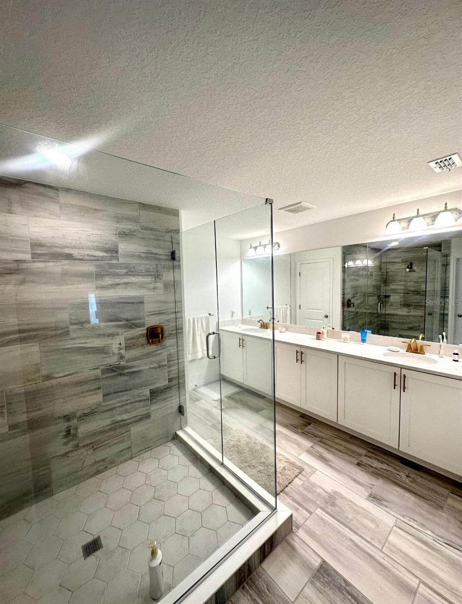 821 Benoi Dr,, Davenport, FL 33896