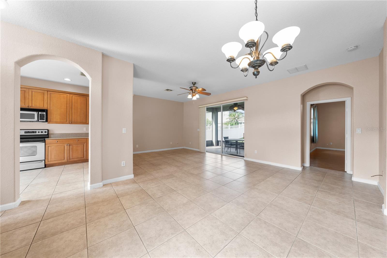 2975 White Cedar Cir, Kissimmee, FL 34741