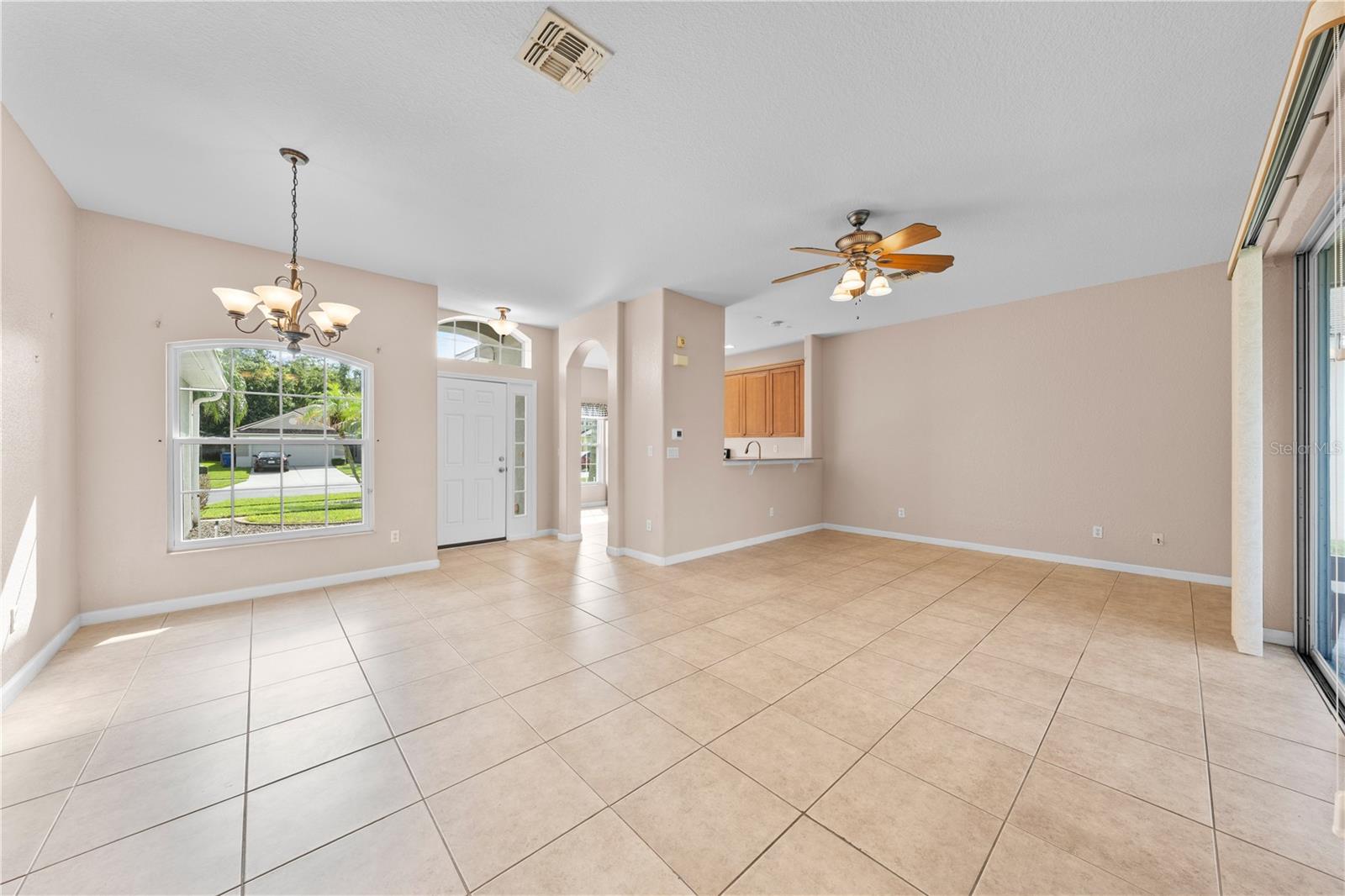 2975 White Cedar Cir, Kissimmee, FL 34741