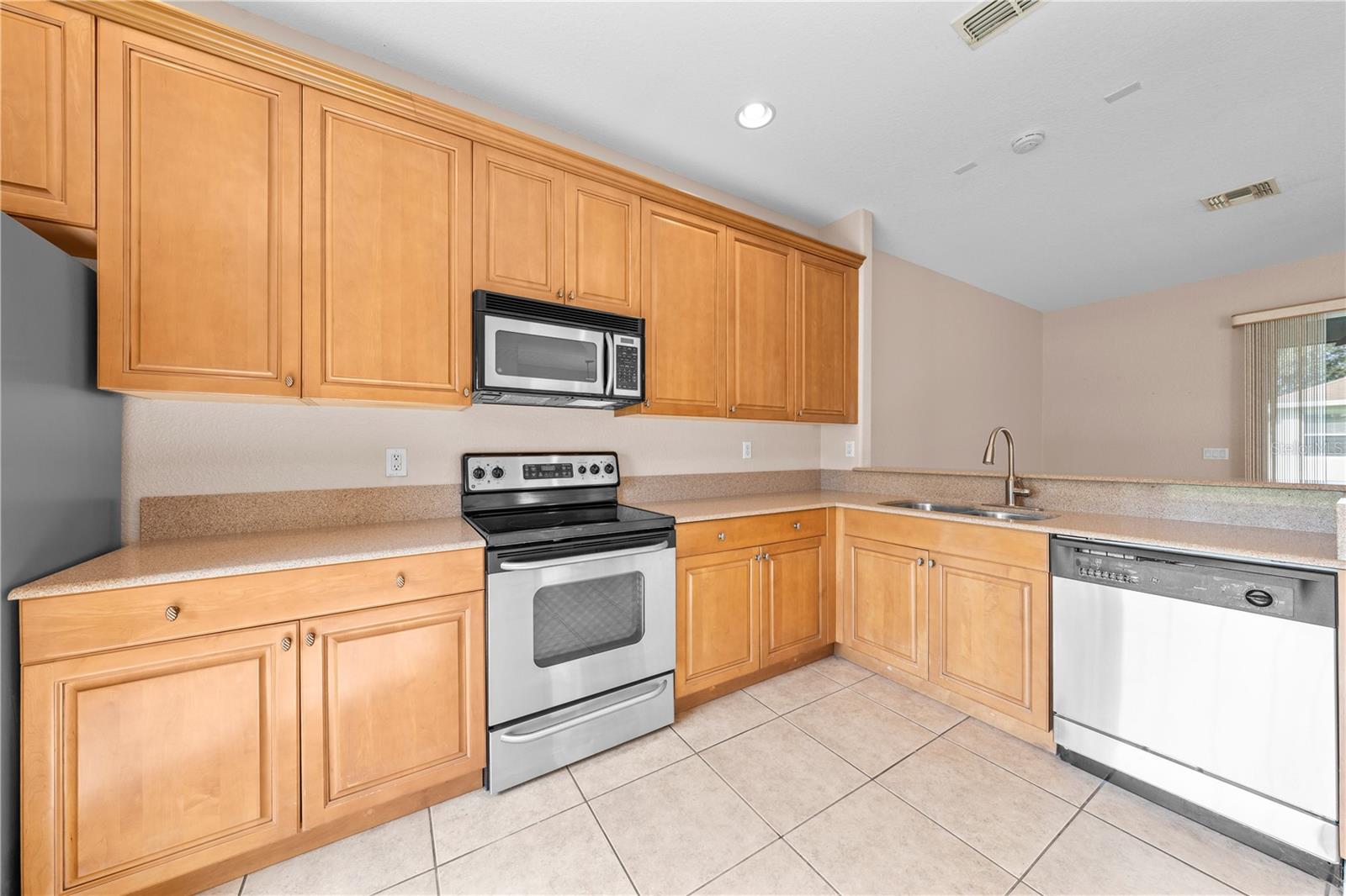 2975 White Cedar Cir, Kissimmee, FL 34741