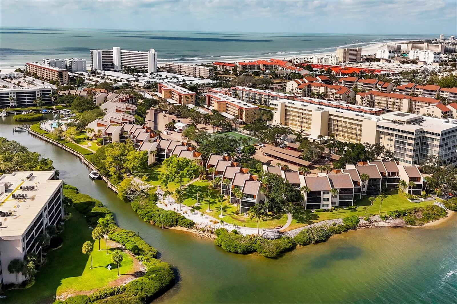 1900 Cove Ii Unit 127, Sarasota, FL 34242