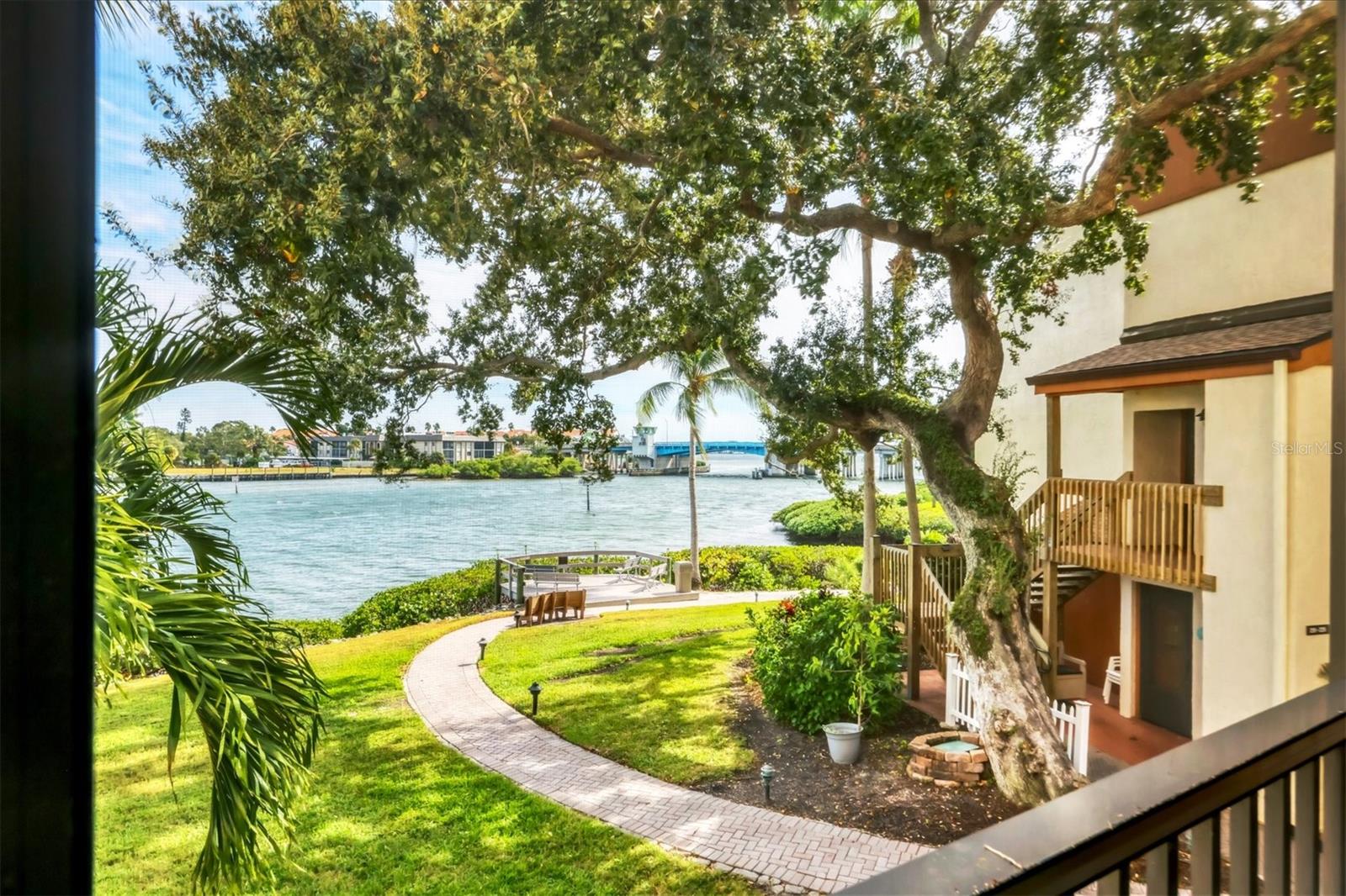1900 Cove Ii Unit 127, Sarasota, FL 34242
