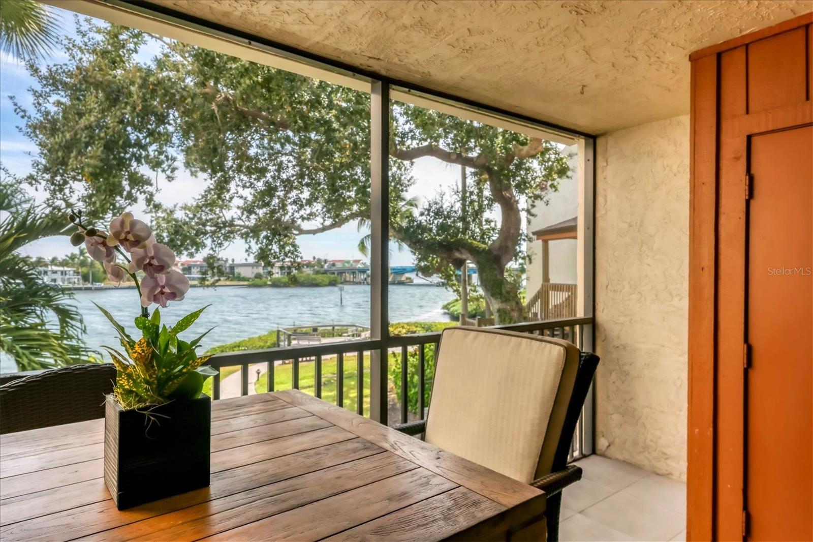 1900 Cove Ii Unit 127, Sarasota, FL 34242