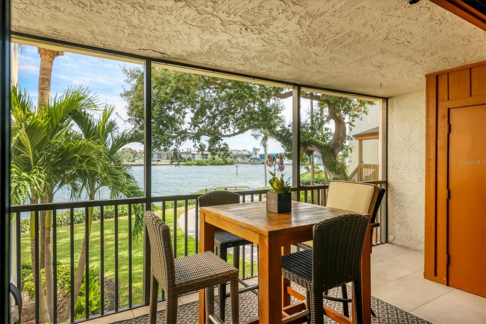 1900 Cove Ii Unit 127, Sarasota, FL 34242