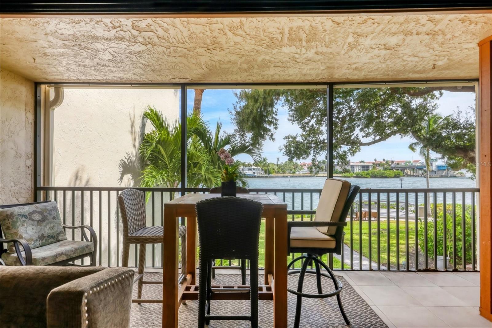1900 Cove Ii Unit 127, Sarasota, FL 34242
