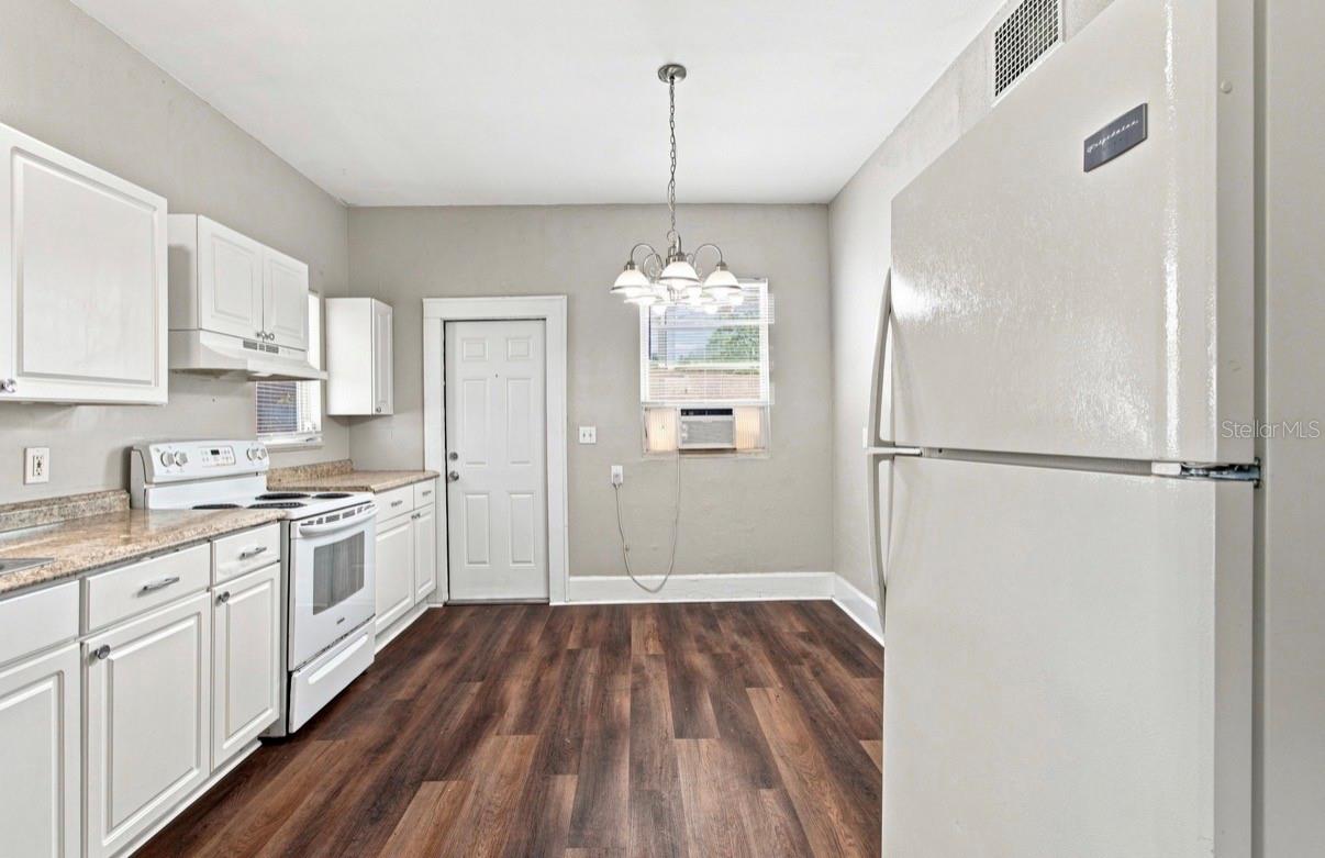 1140 10th, St Petersburg, FL 33705