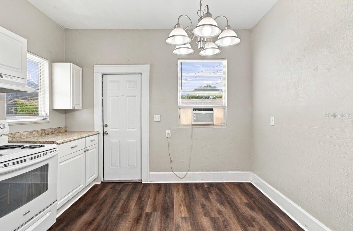 1140 10th, St Petersburg, FL 33705
