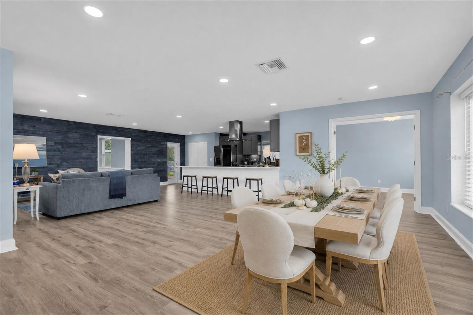 7891 4th, St Petersburg, FL 33707