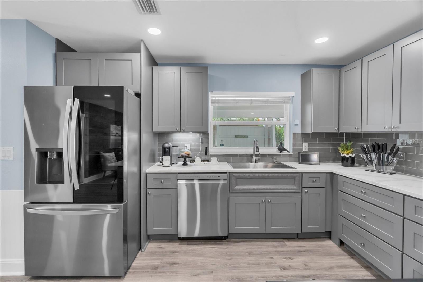 7891 4th, St Petersburg, FL 33707