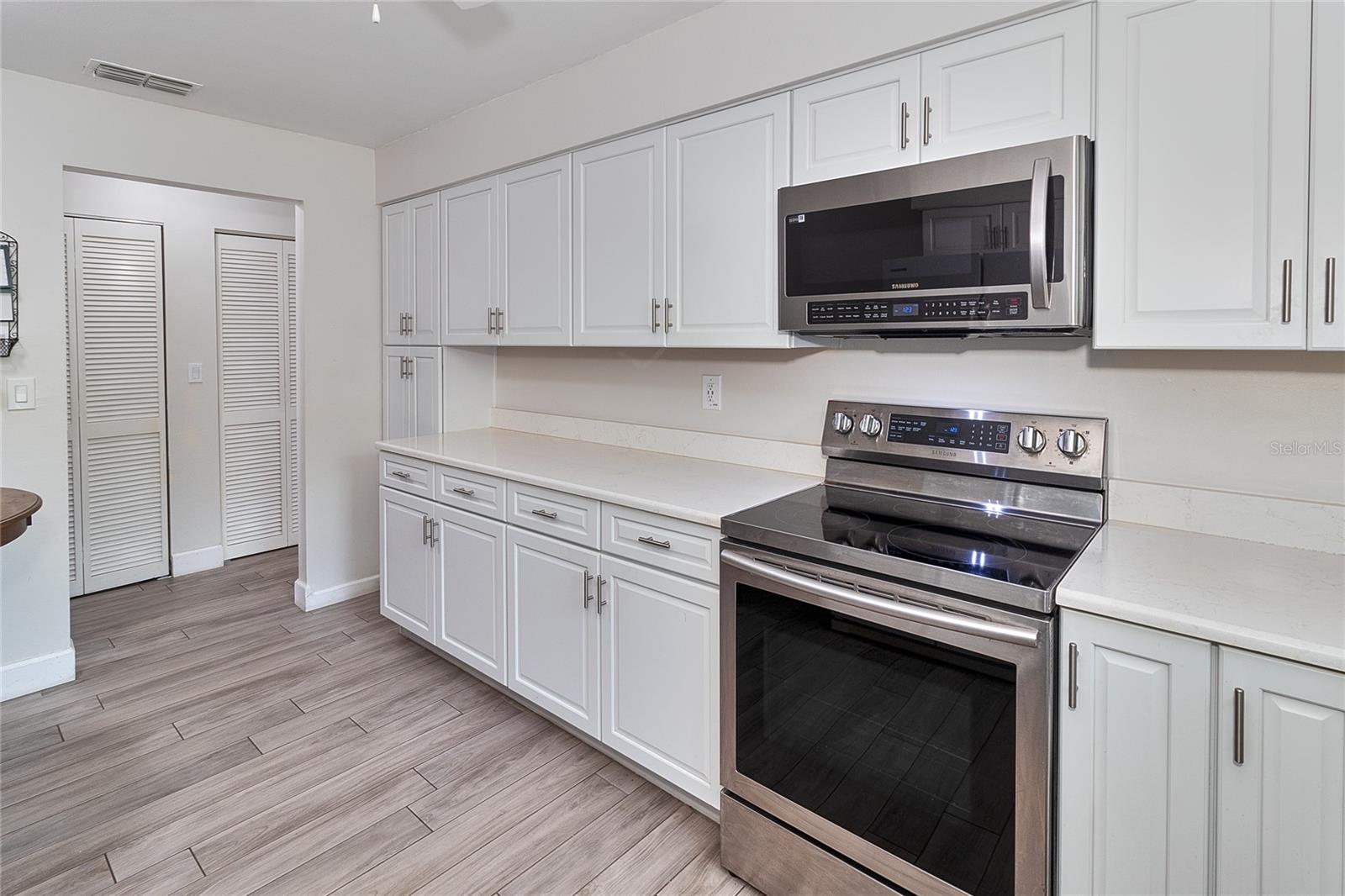 3217 Mcmath, Palm Harbor, FL 34684