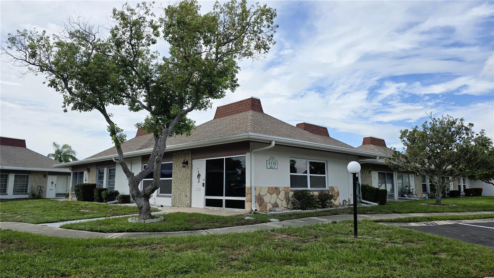 4330 Tahitian Gardens Unit A, Holiday, FL 34691