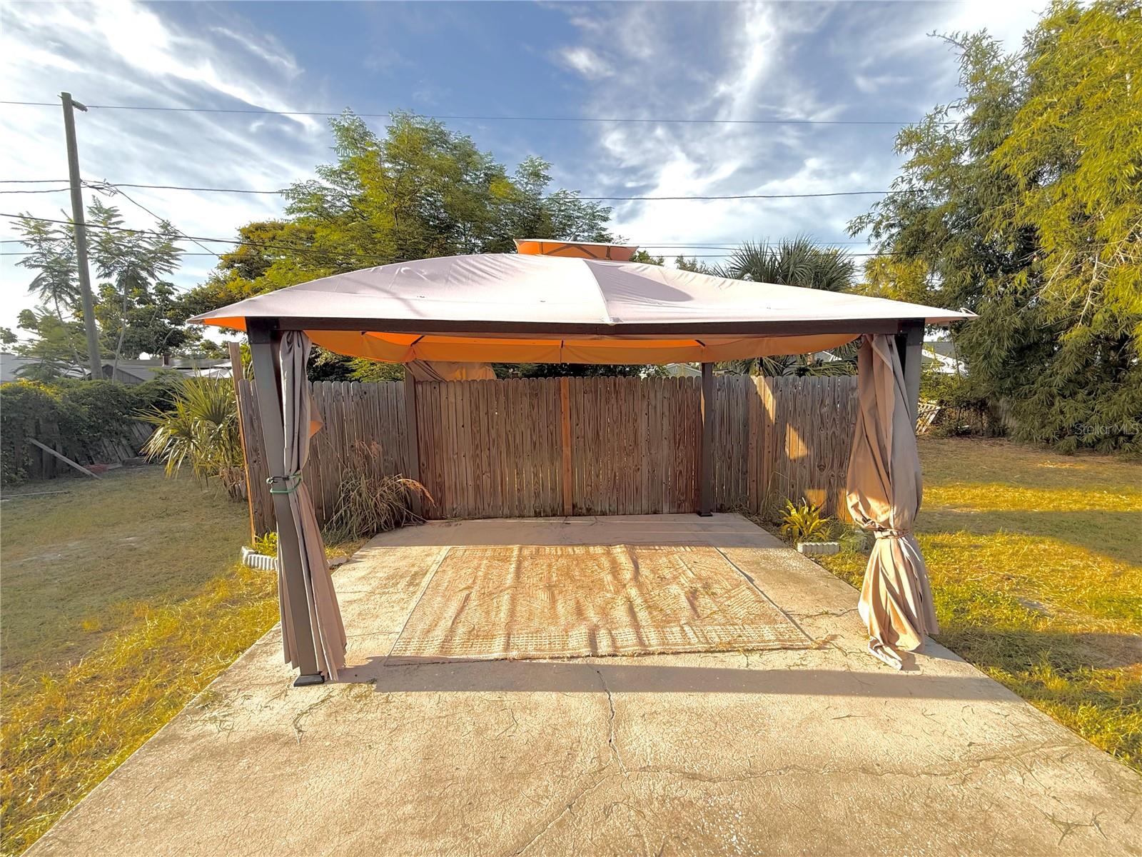 349 Dolphin, St Petersburg, FL 33705