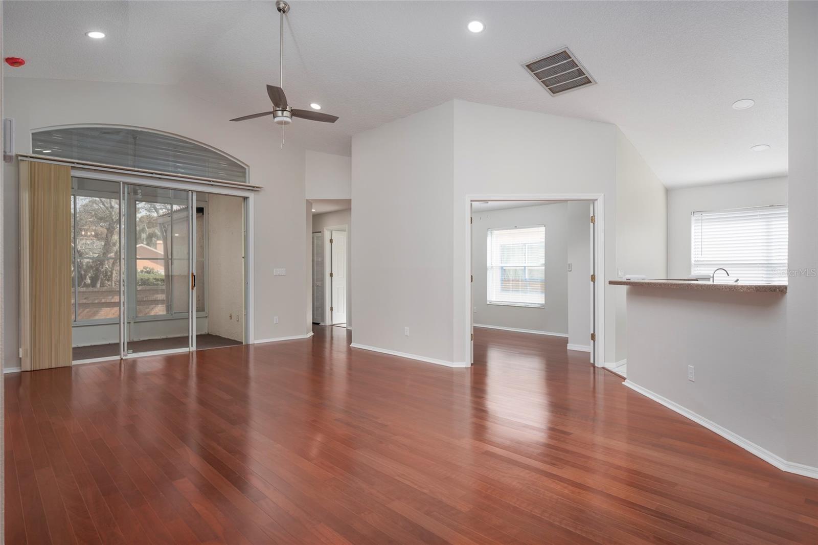 717 Lighthouse, Tarpon Springs, FL 34689
